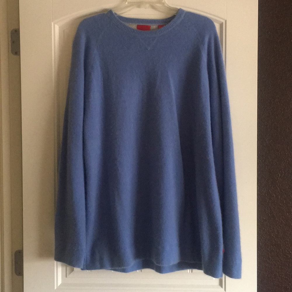 Women’s Izod 100% cashmere sweater!